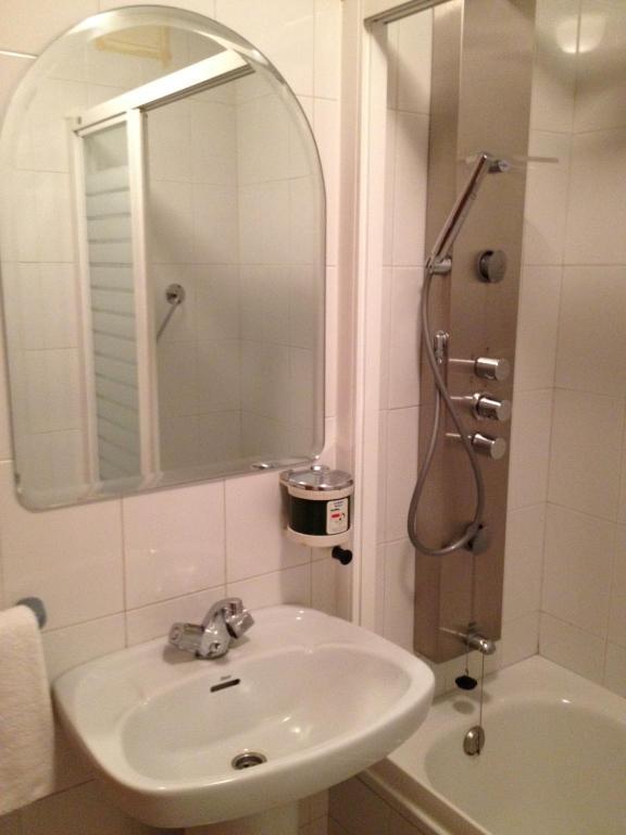 Hostal Cervantes Valdemoro Cameră foto