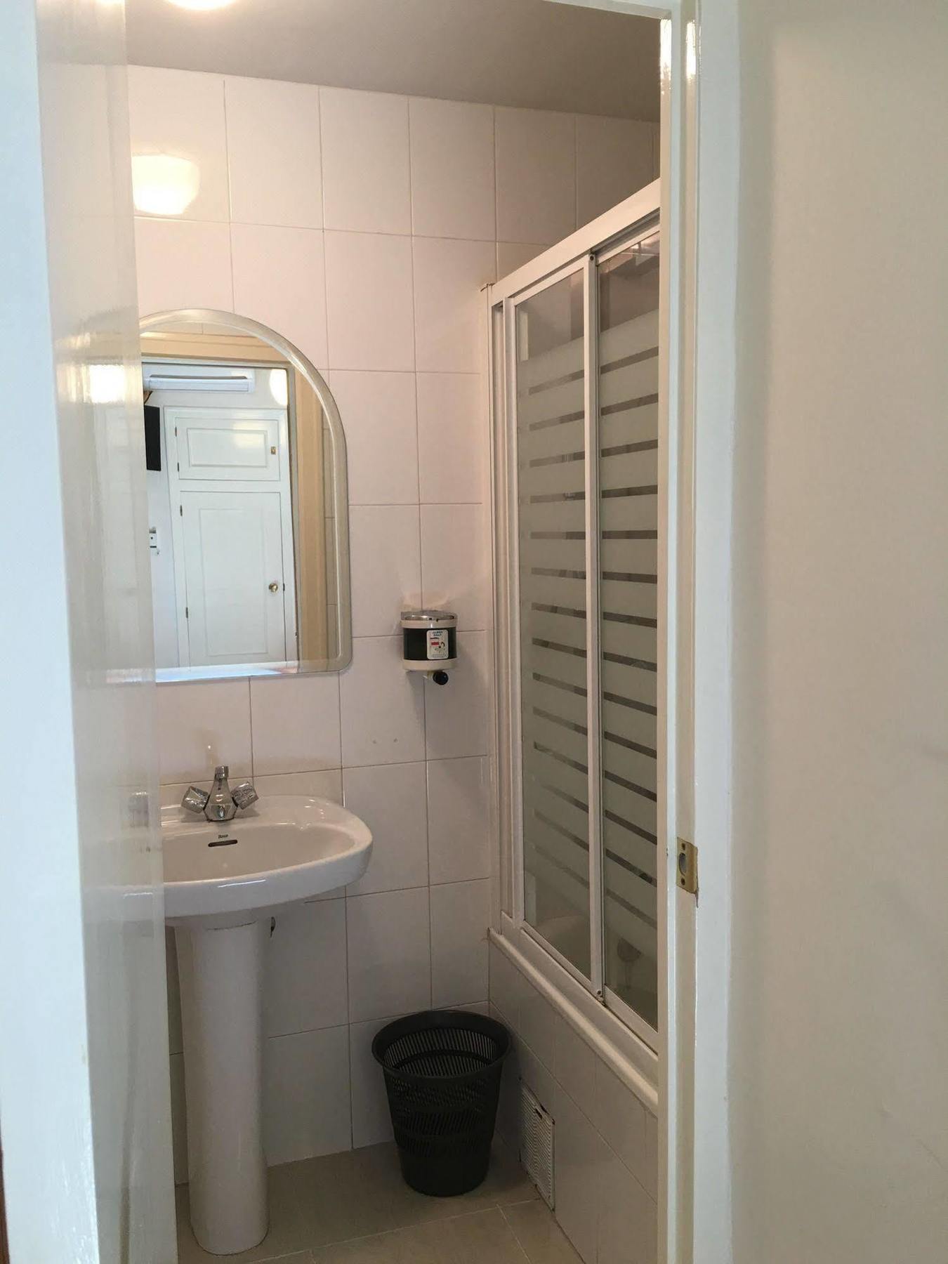 Hostal Cervantes Valdemoro Exterior foto